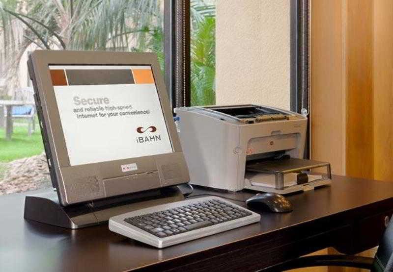 Отель Courtyard By Marriott Houston Hobby Airport