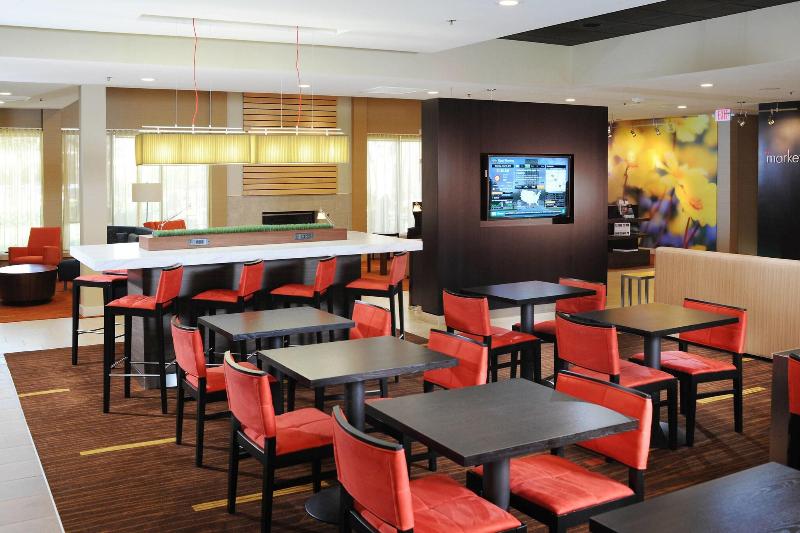 هتل Courtyard By Marriott Houston Hobby Airport