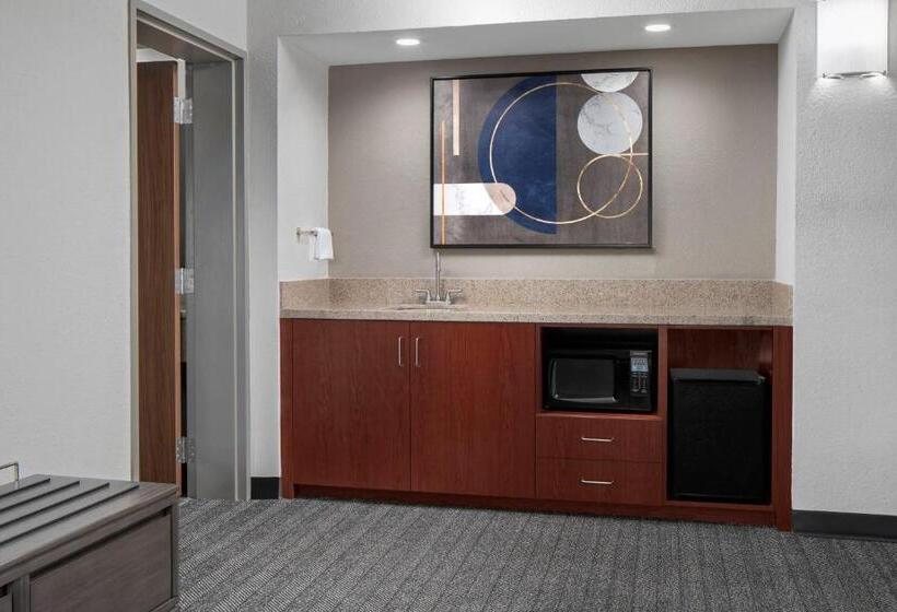 Отель Courtyard Jacksonville Butler Boulevard