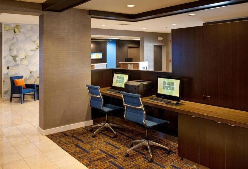 فندق Courtyard By Marriott Kokomo