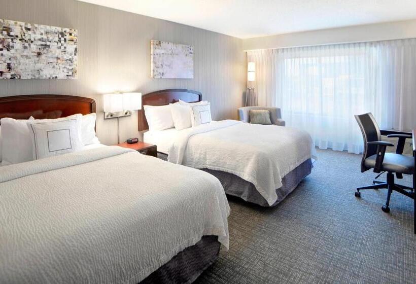 فندق Courtyard By Marriott Kokomo