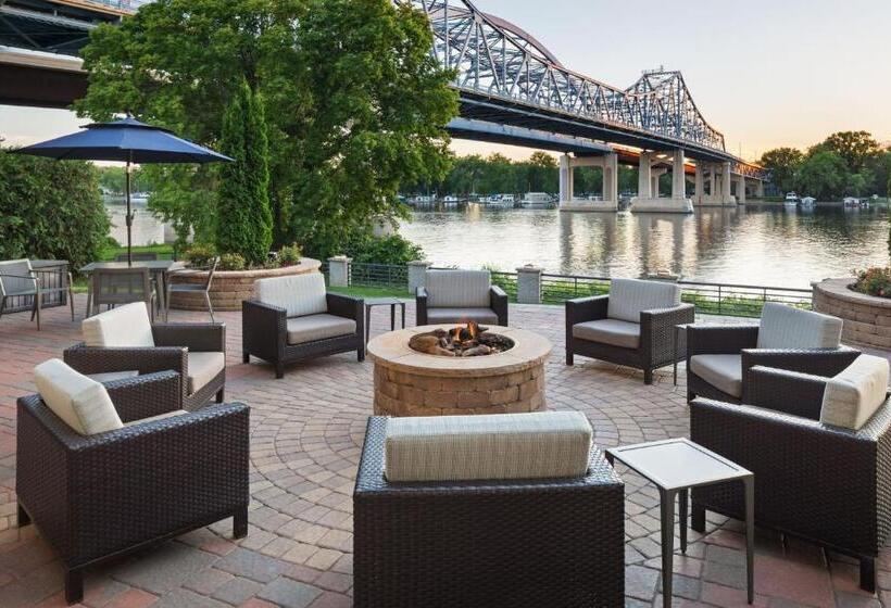 فندق Courtyard La Crosse Downtown/mississippi Riverfront