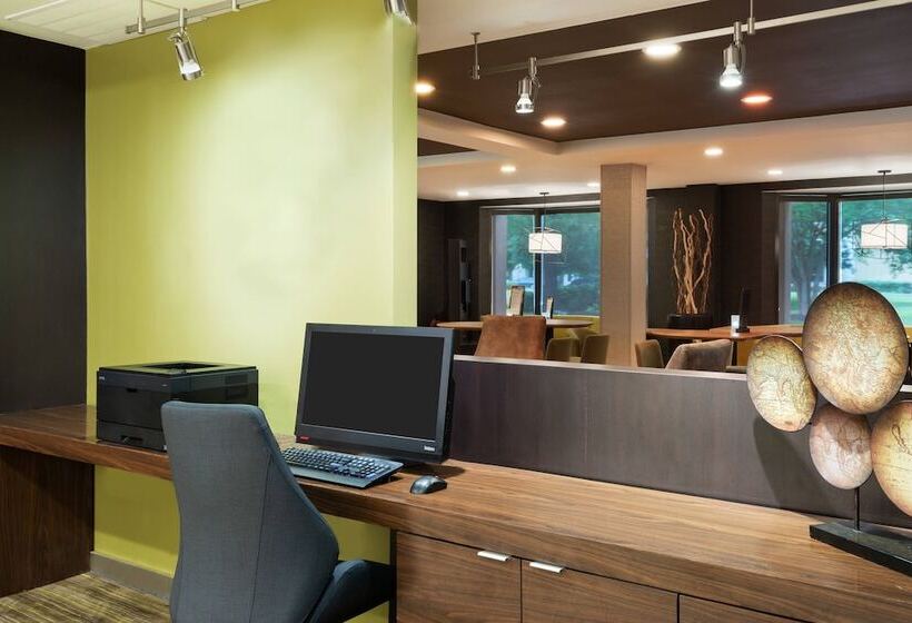 هتل Courtyard Lafayette Airport