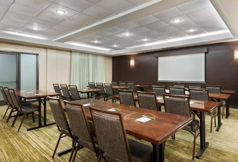 هتل Courtyard Lafayette Airport