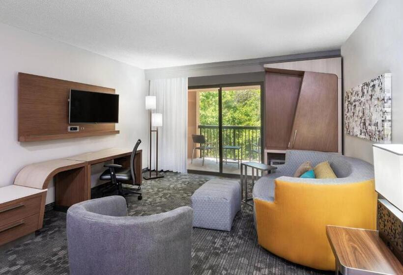 هتل Courtyard Lafayette Airport