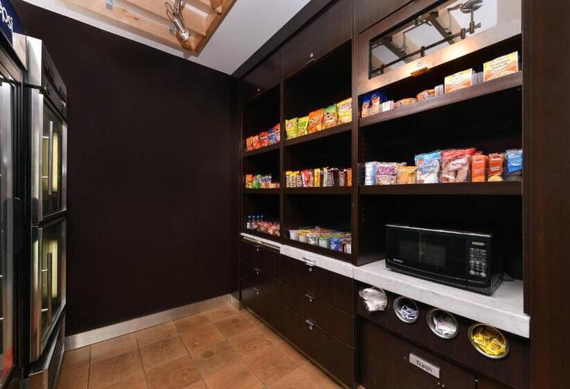 هتل Courtyard Laredo