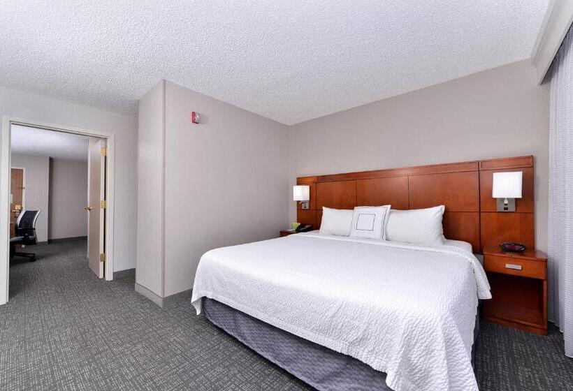 هتل Courtyard Laredo