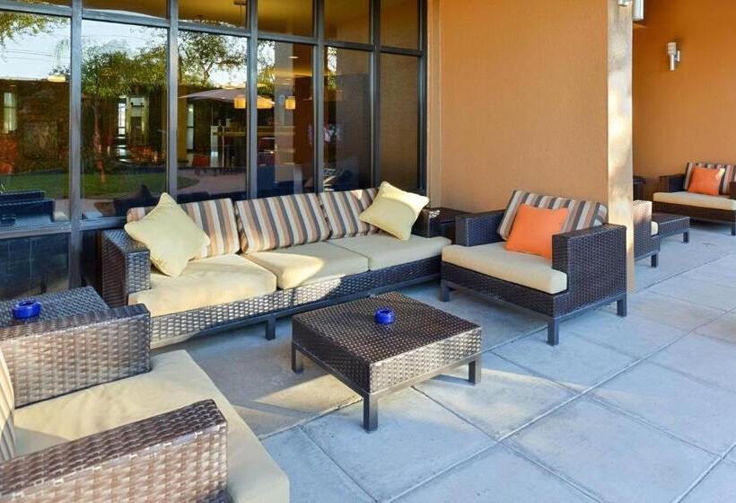 فندق Courtyard Laredo