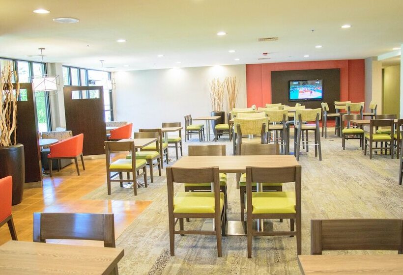 فندق Courtyard Laredo