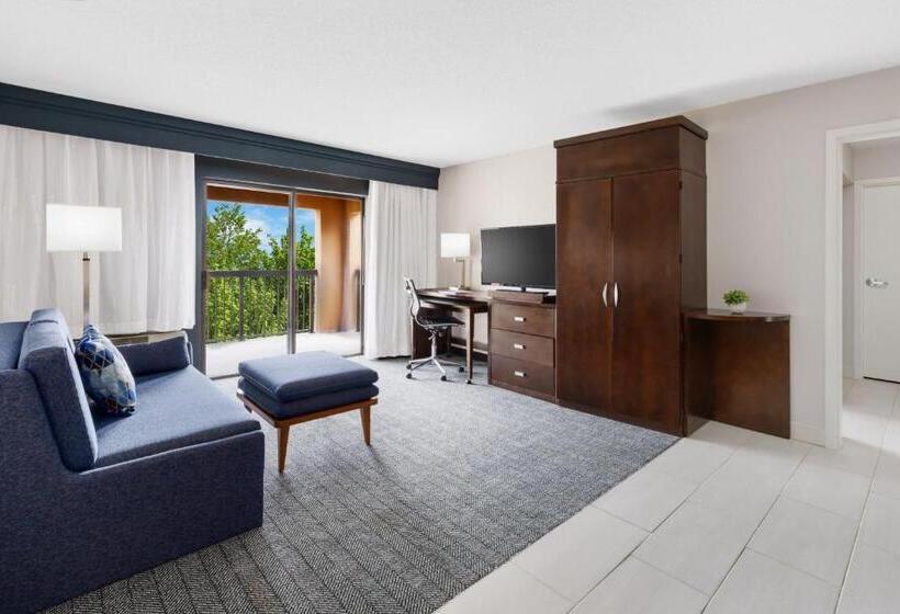 هتل Courtyard Manchesterboston Regional Airport