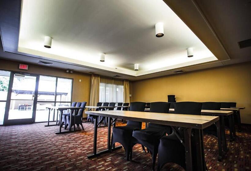 Отель Courtyard Memphis East/bill Morris Parkway