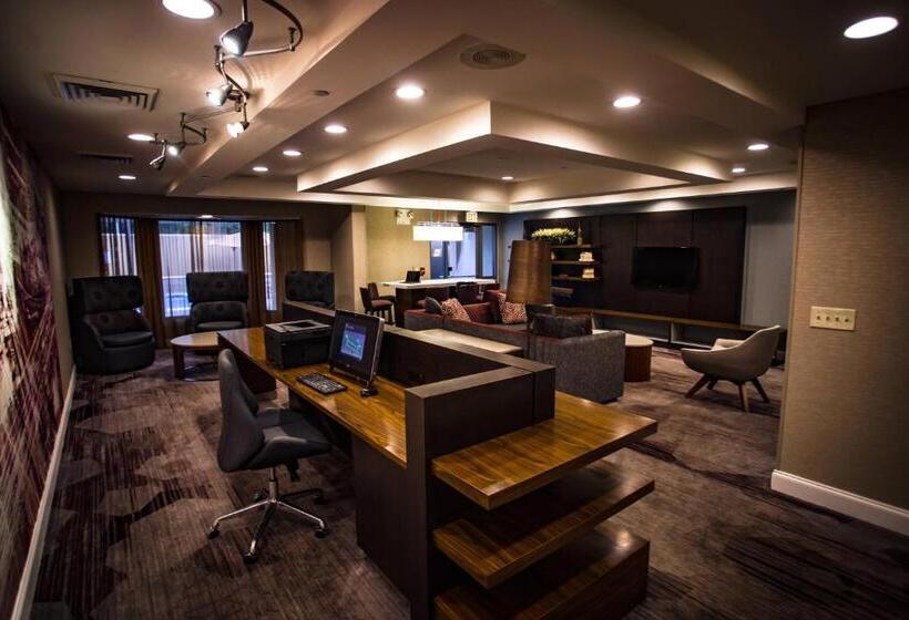 Отель Courtyard Memphis East/bill Morris Parkway