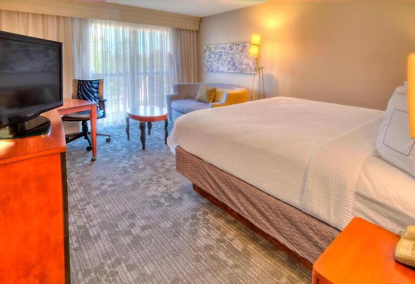 Отель Courtyard Memphis Germantown