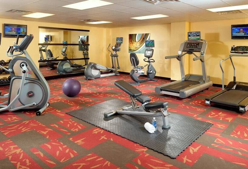 هتل Courtyard By Marriott Nashville Downtown