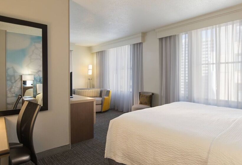هتل Courtyard By Marriott Nashville Downtown