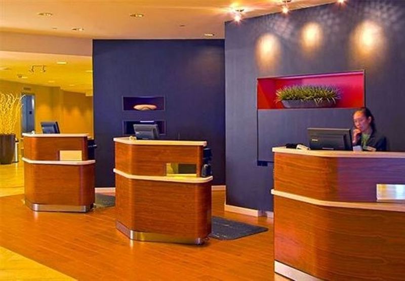 فندق Courtyard New York LaGuardia Airport