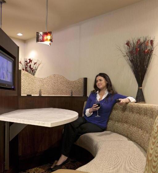 فندق Courtyard By Marriott Newburgh Stewart Airport