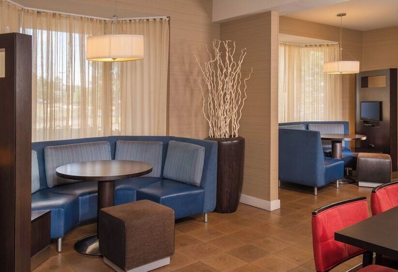 ホテル Courtyard By Marriott North Charleston Airport Coliseum