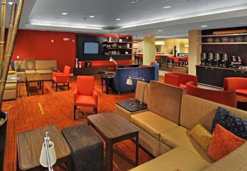 Отель Courtyard By Marriott Norwich