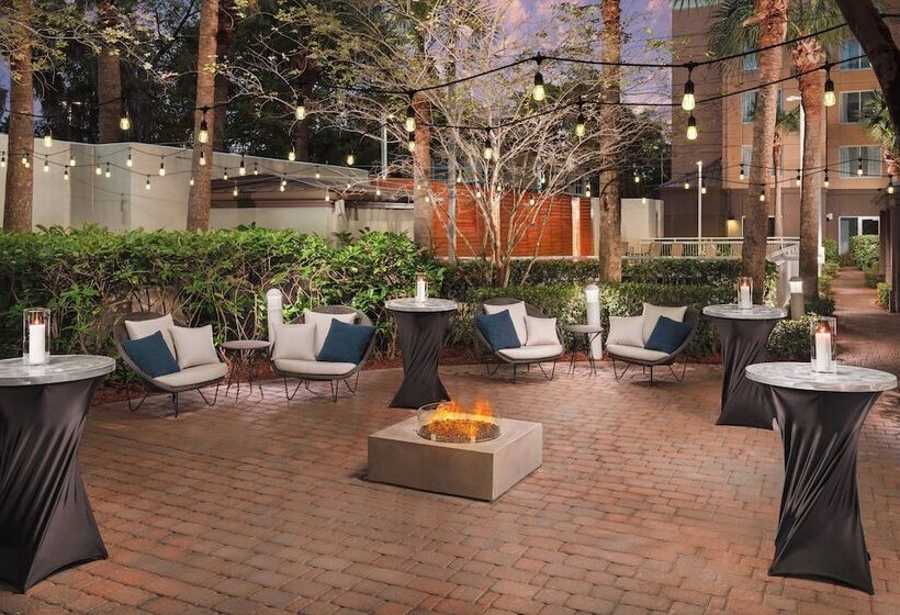 ホテル Courtyard By Marriott Orlando Downtown