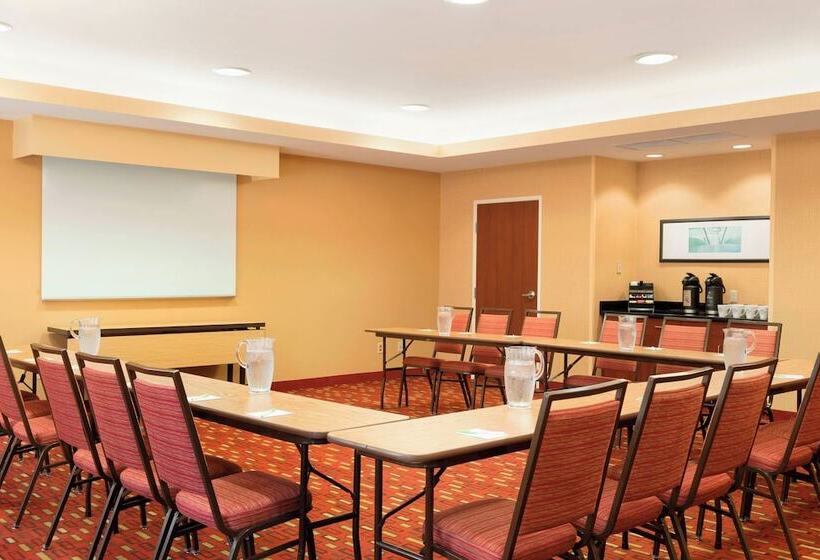 فندق Courtyard By Marriott Peoria