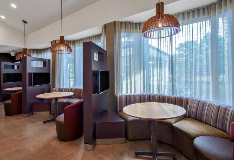 호텔 Courtyard By Marriott Pittsburgh Airport