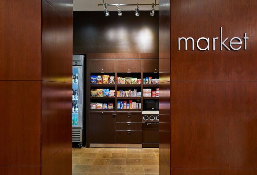 בית מלון כפרי Courtyard Portland Downtown/convention Center