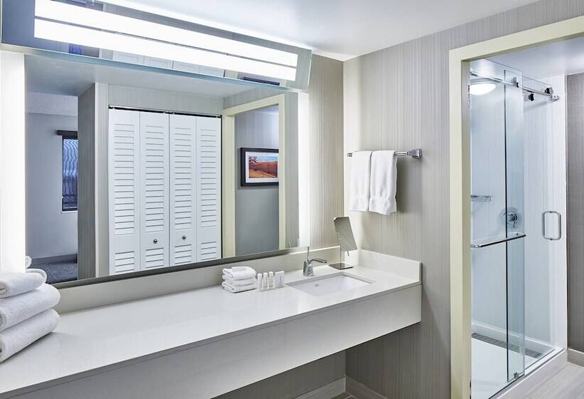 בית מלון כפרי Courtyard Portland Downtown/convention Center