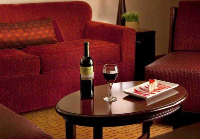 בית מלון כפרי Courtyard Portland Downtown/convention Center