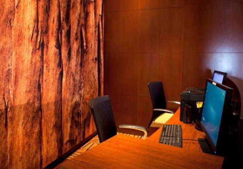 בית מלון כפרי Courtyard Portland Downtown/convention Center