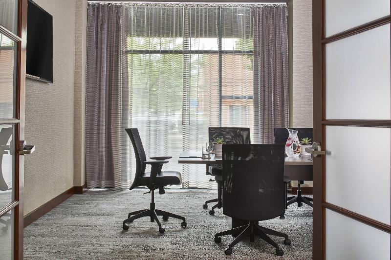 בית מלון כפרי Courtyard Portland Downtown/convention Center