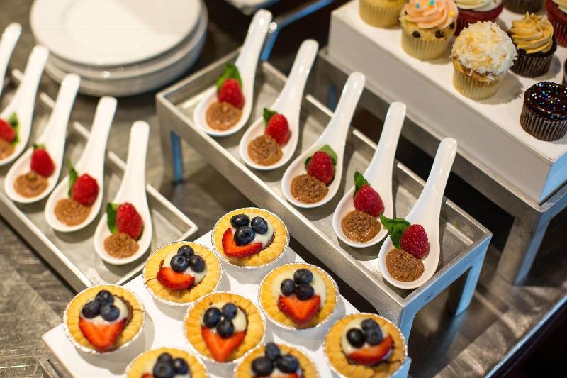 בית מלון כפרי Courtyard Portland Downtown/convention Center