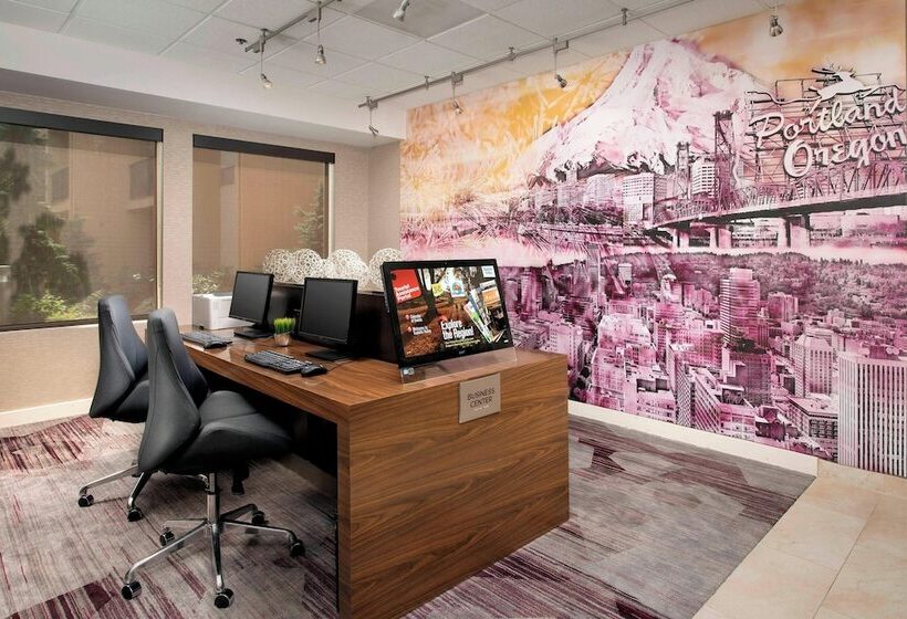 فندق Courtyard By Marriott Portland Hillsboro