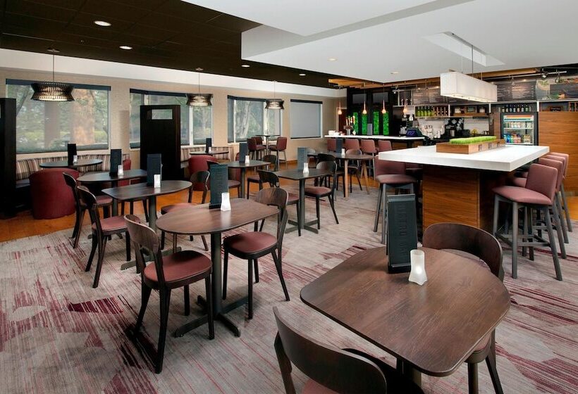 فندق Courtyard By Marriott Portland Hillsboro