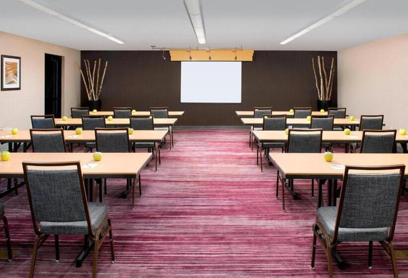 فندق Courtyard By Marriott Portland Hillsboro