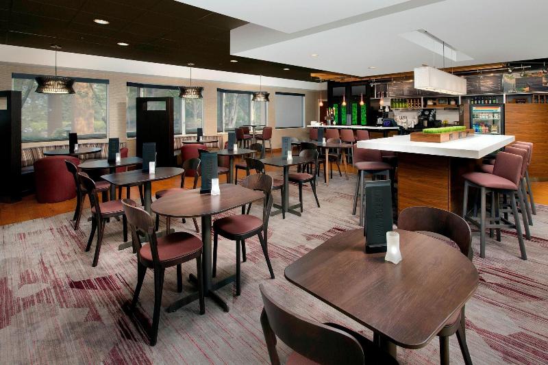 فندق Courtyard By Marriott Portland Hillsboro