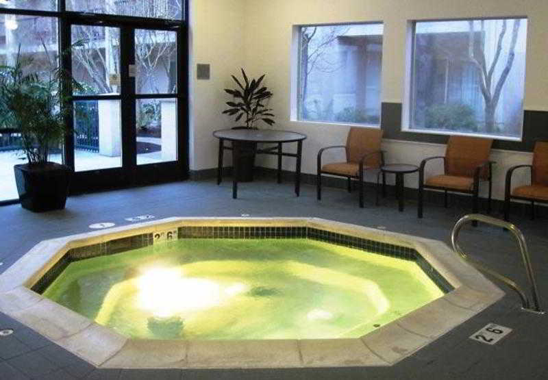 فندق Courtyard By Marriott Portland Hillsboro