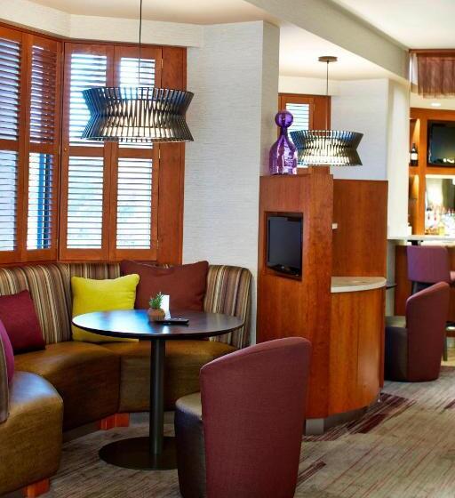 호텔 Courtyard Rochester Brighton