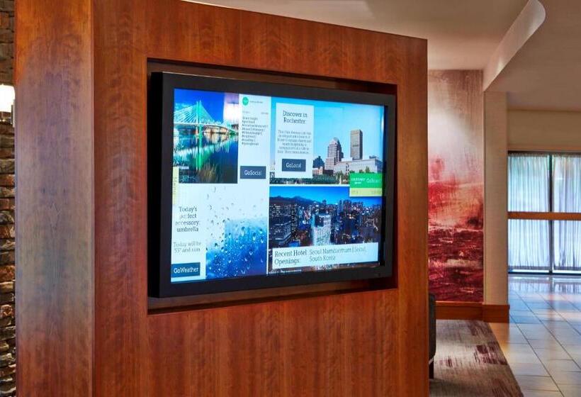 هتل Courtyard Rochester Brighton