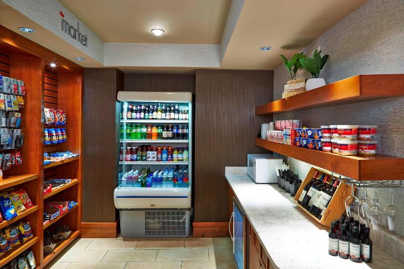 هتل Courtyard Rochester Brighton