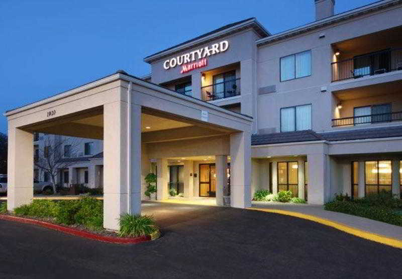 호텔 Courtyard By Marriott Roseville