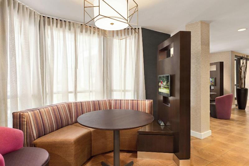 Отель Courtyard By Marriott Roseville