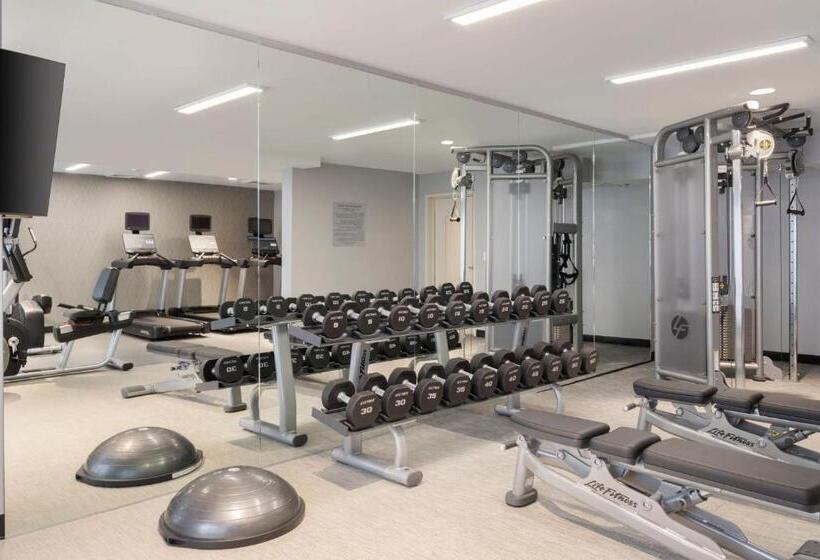 בית מלון כפרי Courtyard Salt Lake City Airport