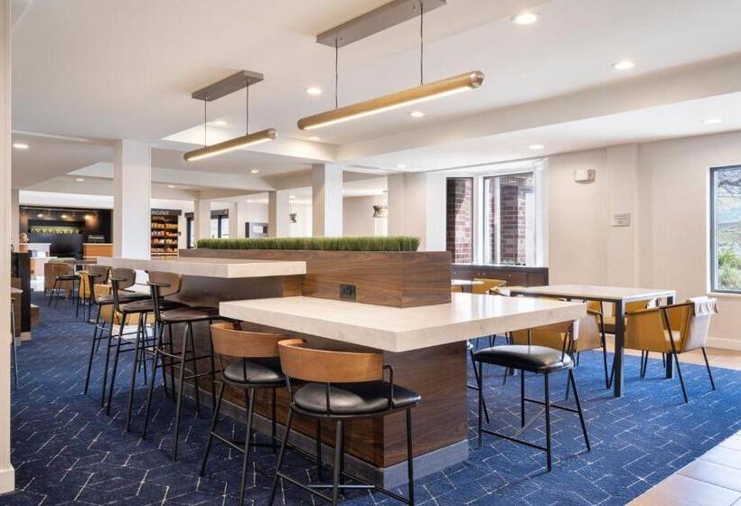 בית מלון כפרי Courtyard Salt Lake City Airport