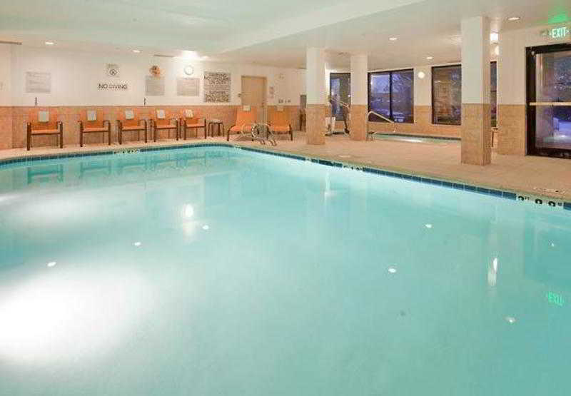 בית מלון כפרי Courtyard Salt Lake City Airport