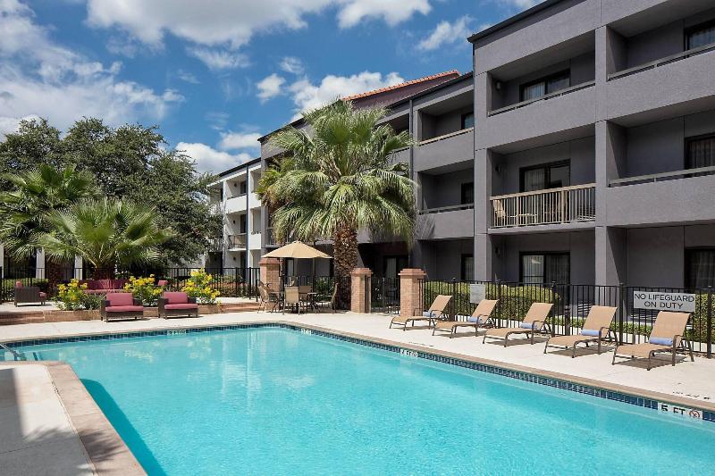 בית מלון כפרי Courtyard By Marriott San Antonio Downtown