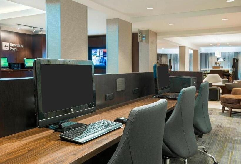 فندق Courtyard Sarasota Bradenton Airport