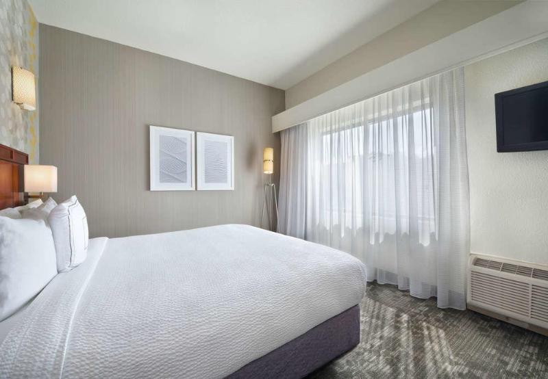 هتل Courtyard Mishawaka University Area