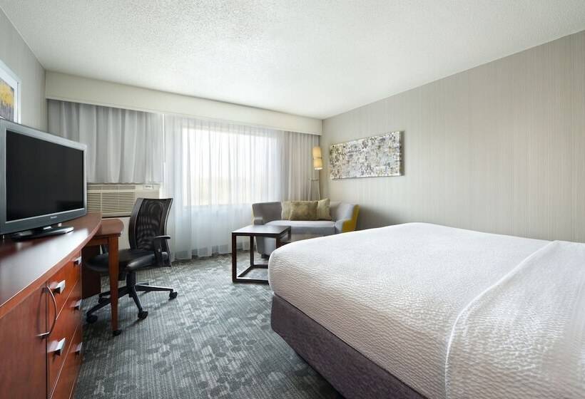 هتل Courtyard Mishawaka University Area