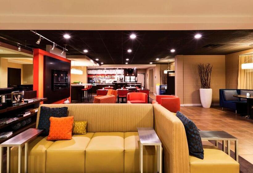 هتل Courtyard Mishawaka University Area